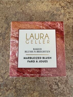APRICOT Apricot Berry Satin Finish Cheek Color